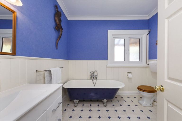 Photo of property in 32 Manson Street, Terrace End, Palmerston North, 4410