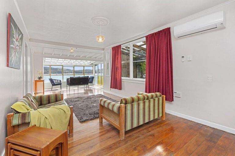 Photo of property in 77 Wallis Street, Raglan, 3225