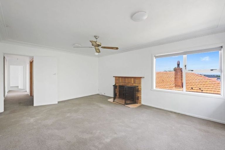 Photo of property in 21 Patons Road, Howick, Auckland, 2014