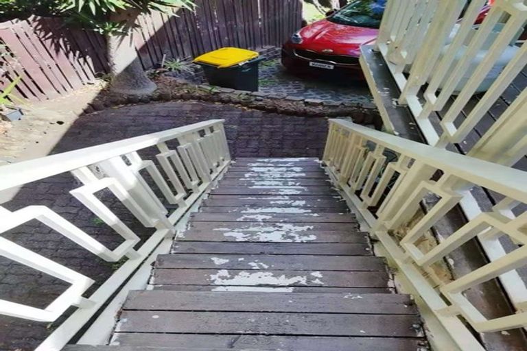 Photo of property in 14 Bacot Place, Howick, Auckland, 2014