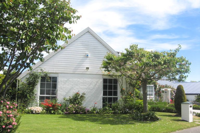 Photo of property in 88 Lake Terrace Road, Burwood, Christchurch, 8061