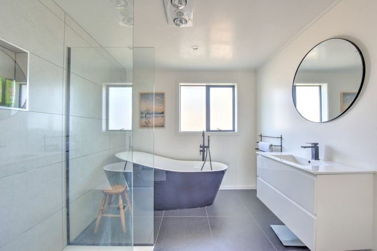 Photo of property in 19 Charlton Road, Gore, 9710