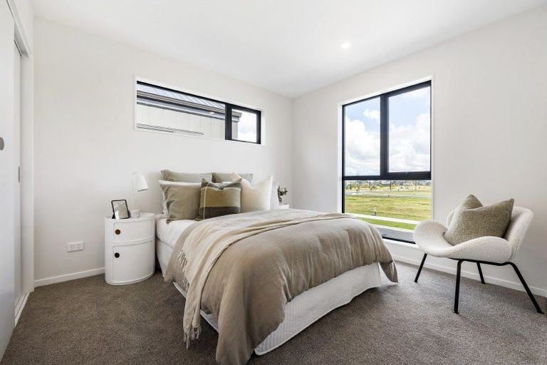 Photo of property in 37 Hampshire Lane, Karaka, 2580