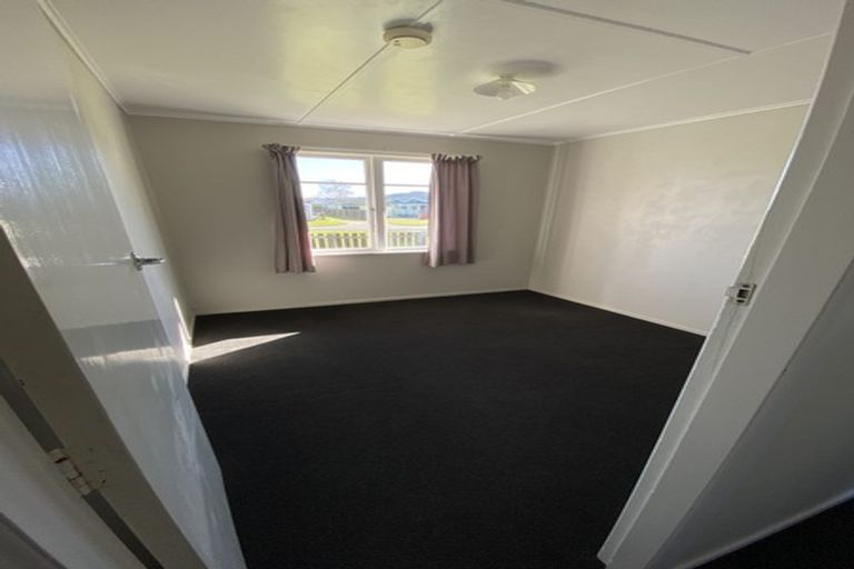 Photo of property in 6 Resolution Street, Tolaga Bay, 4077