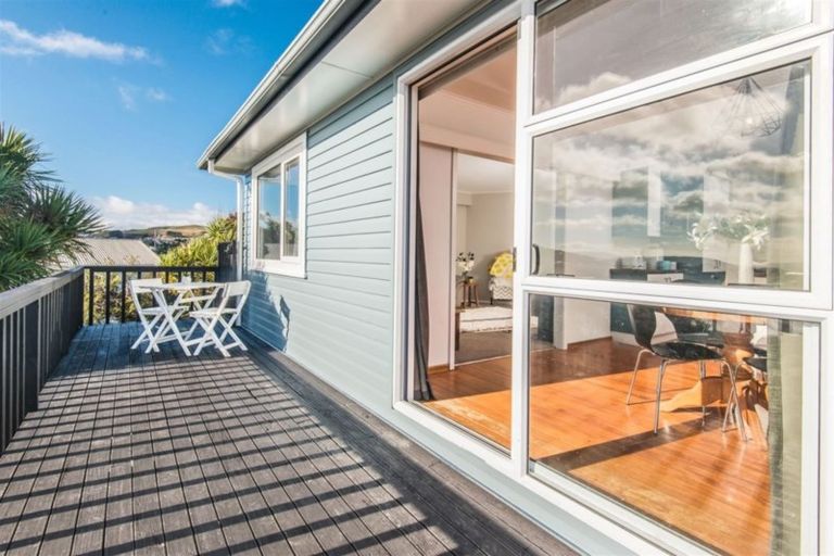 Photo of property in 31 Carluke Street, Paparangi, Wellington, 6037