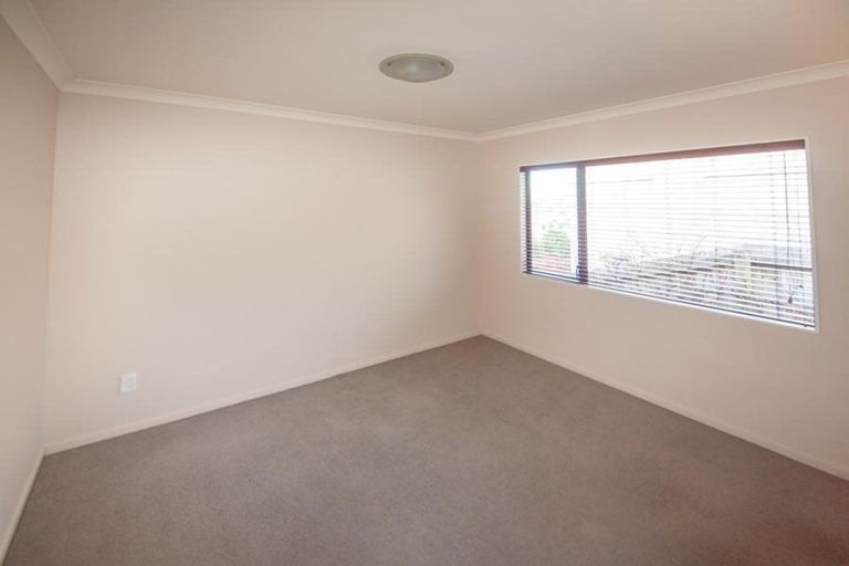 Photo of property in 35 Waverton Terrace, Churton Park, Wellington, 6037