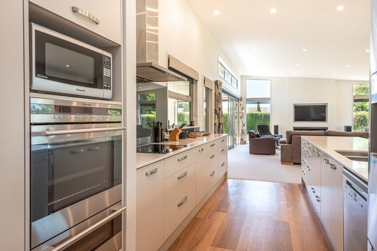 Photo of property in 47 Oakgrove Drive, Rangiora, 7400