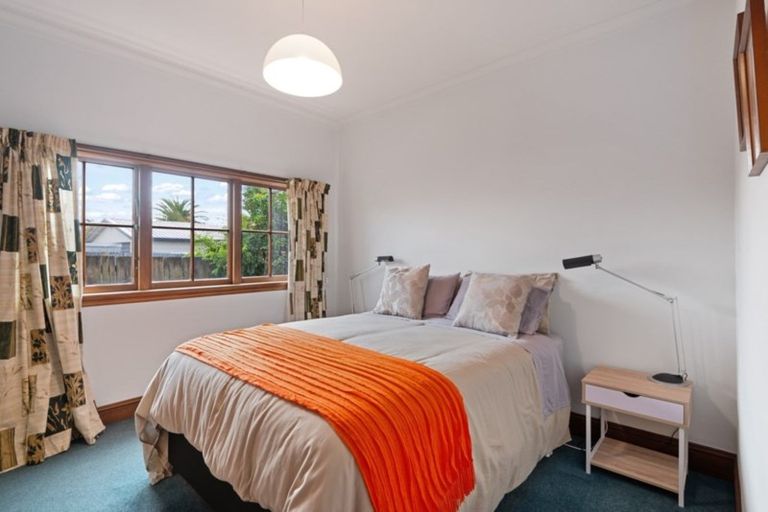 Photo of property in 21 Bay View Road, Moncks Bay, Christchurch, 8081