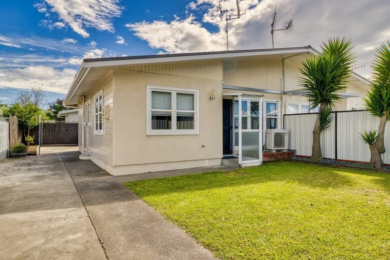 Photo of property in 56 Taradale Road, Marewa, Napier, 4110