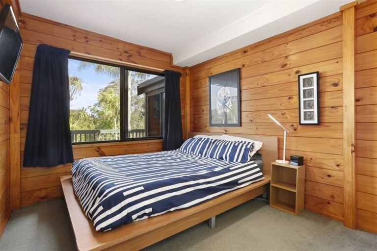 Photo of property in 44 San Valentino Drive, Henderson, Auckland, 0612