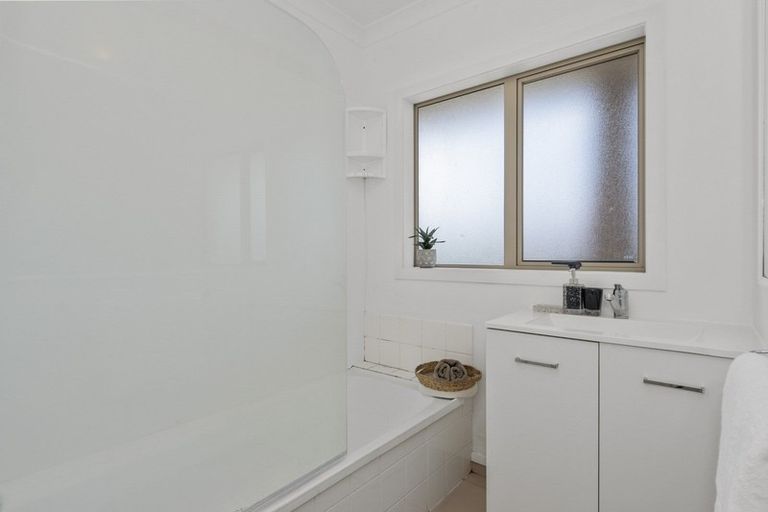 Photo of property in 15 Harvard Court, Melville, Hamilton, 3206