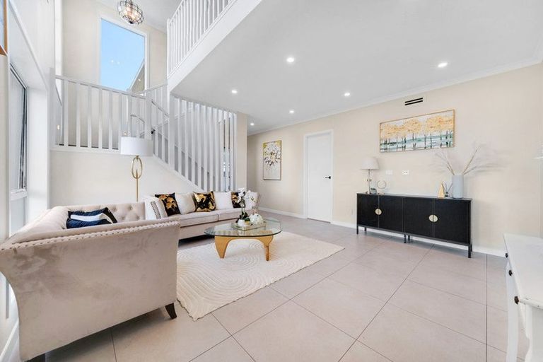 Photo of property in 52 Emerald Avenue, Rosehill, Papakura, 2113