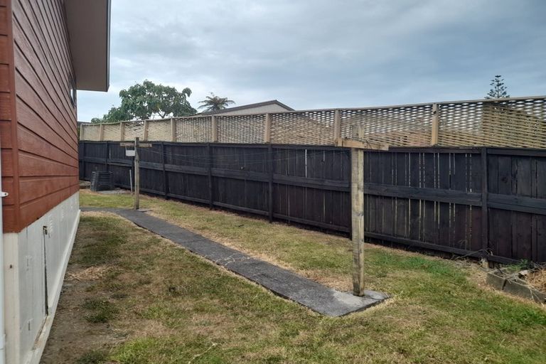 Photo of property in 2/62 Weymouth Road, Manurewa, Auckland, 2102