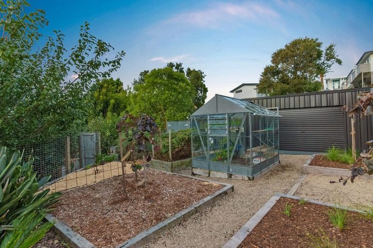 Photo of property in 23 Esther Place, Red Beach, 0932