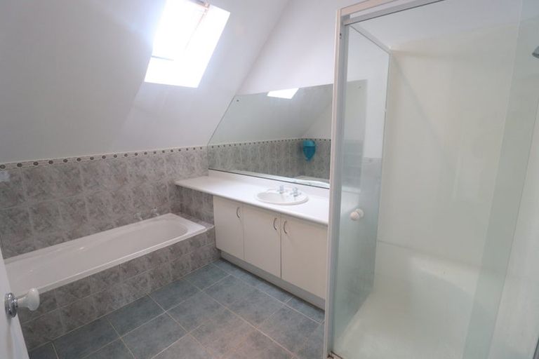 Photo of property in 8 Bushlands Park Drive, Albany, Auckland, 0632