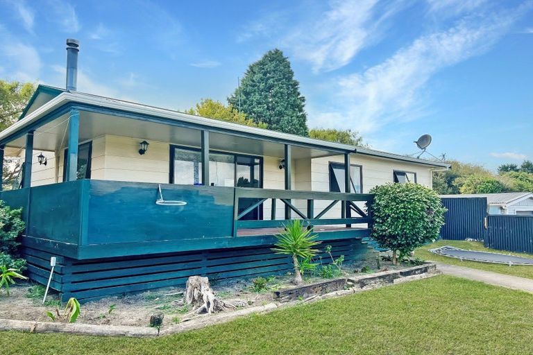 Photo of property in 19 Vera Street, Marton, 4710