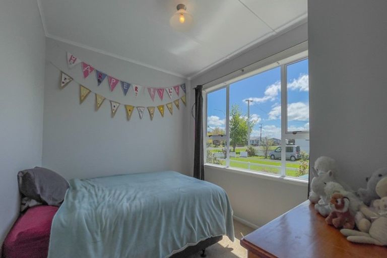 Photo of property in 50 Pipiroa Road, Ngatea, 3503