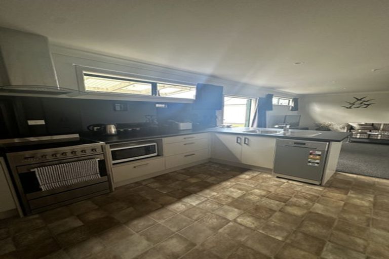 Photo of property in 63 Cracroft Street, Waitara, 4320