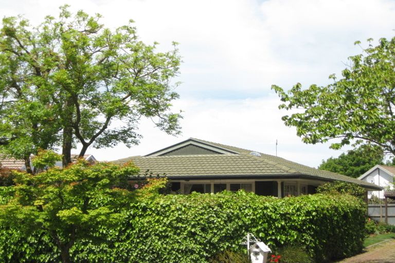 Photo of property in 90 Wingate Street, Redwood, Christchurch, 8051