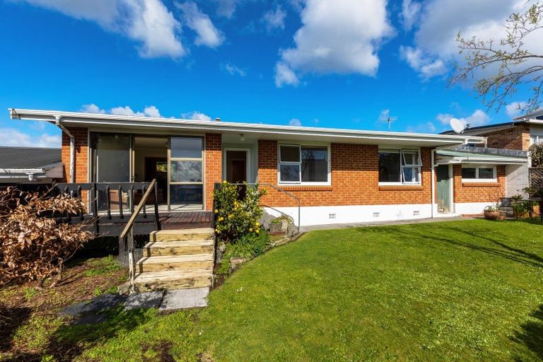 Photo of property in 1/239 Carrington Street, Vogeltown, New Plymouth, 4310
