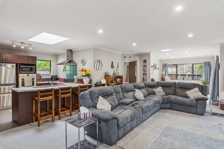 Photo of property in 37 Ashleigh Way, Waikanae Beach, Waikanae, 5036