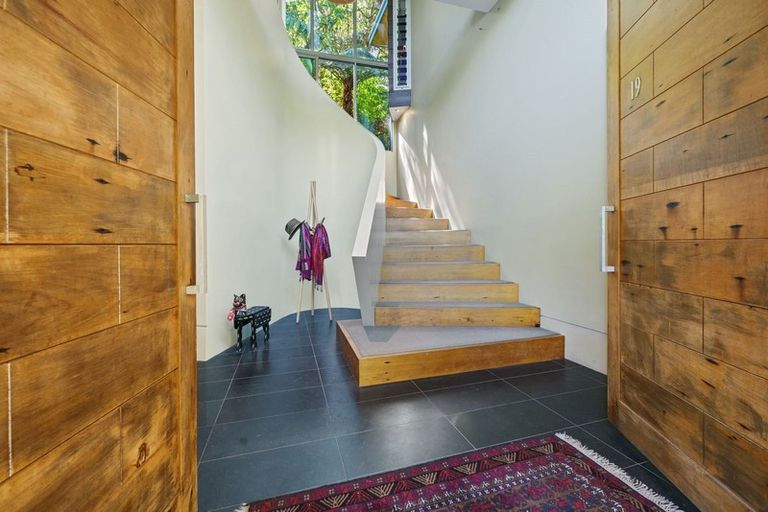 Photo of property in 19 Dillon Street, Lowry Bay, Lower Hutt, 5013