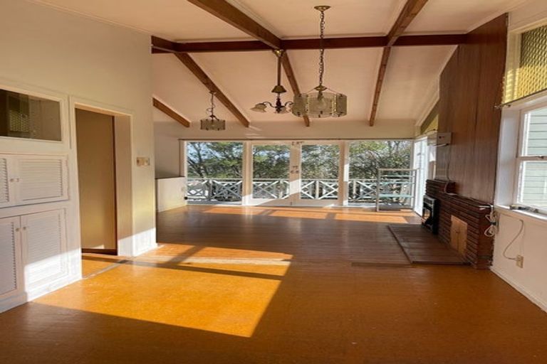 Photo of property in 30 William Souter Street, Forrest Hill, Auckland, 0620