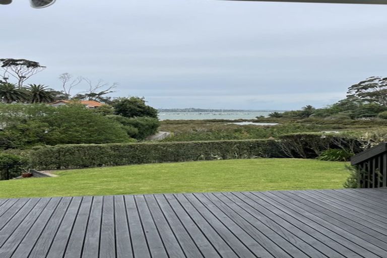 Photo of property in 12 Dowling Place, Pakuranga, Auckland, 2010