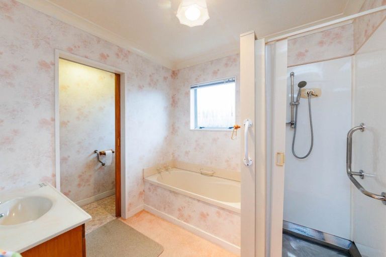 Photo of property in 50a Burns Avenue, Takaro, Palmerston North, 4412