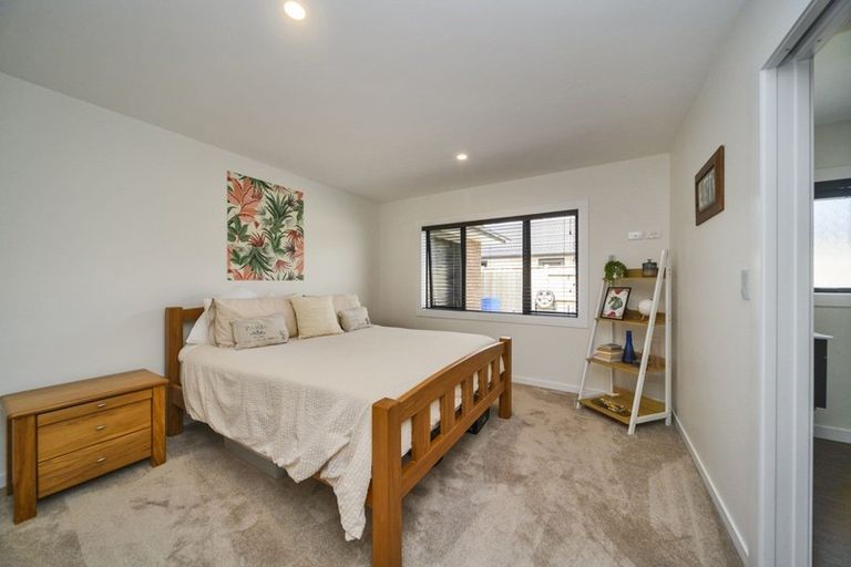 Photo of property in 27 Balrickard Way, Milson, Palmerston North, 4414