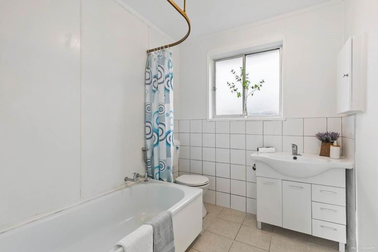 Photo of property in 23 Mcdonald Crescent, Mount Wellington, Auckland, 1060