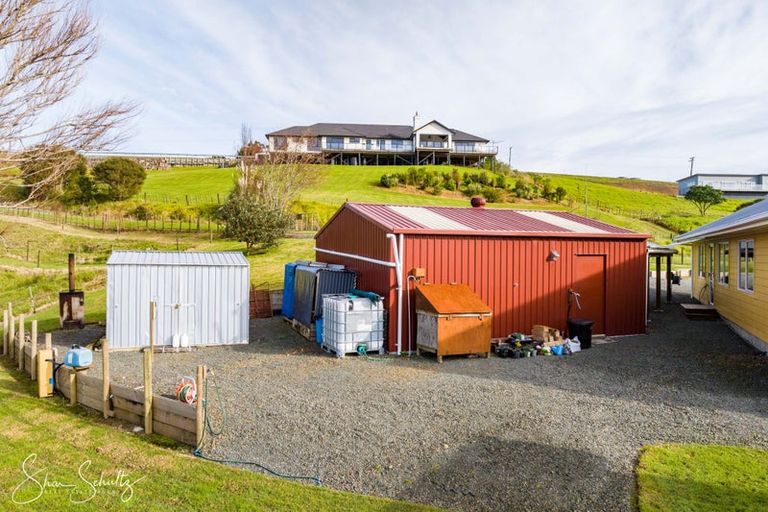 Photo of property in 16 Nikau Lane, Maungaturoto, 0520