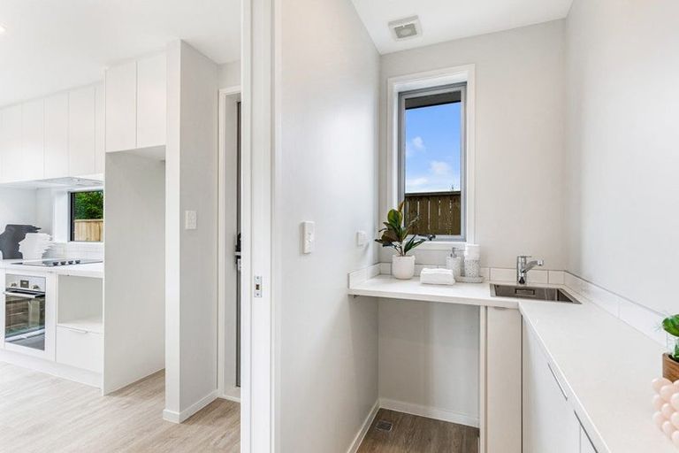 Photo of property in 3/51 Wharf Road, Te Atatu Peninsula, Auckland, 0610