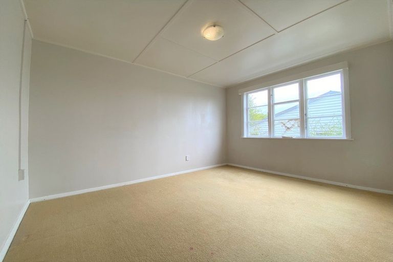 Photo of property in 47 Hutchinson Avenue, New Lynn, Auckland, 0600