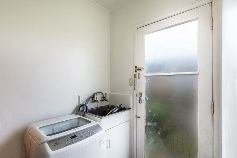 Photo of property in 3/94 Chivalry Road, Glenfield, Auckland, 0629