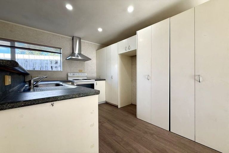 Photo of property in 22 Millstream Drive, Henderson, Auckland, 0610