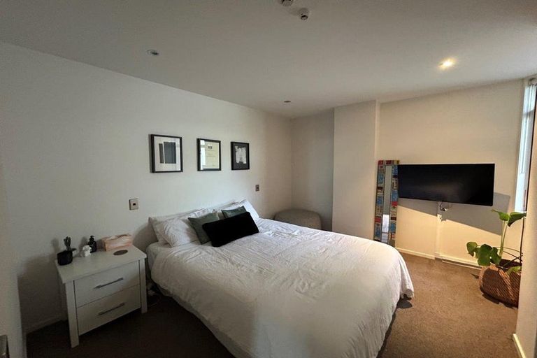 Photo of property in Vivaldi Apartments, 8/48 Marine Parade, Mount Maunganui, 3116