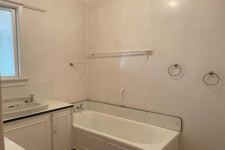 Photo of property in 49 Mary Street, Winton, 9720