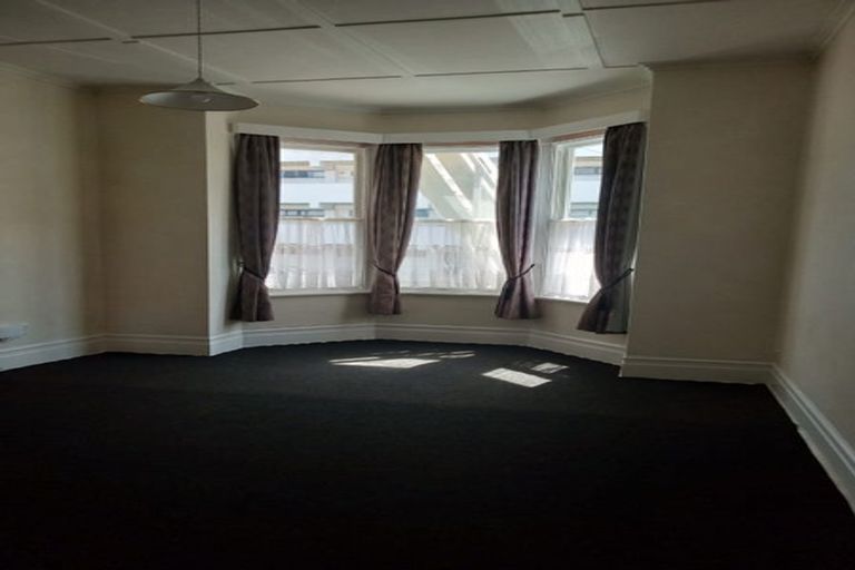 Photo of property in 5 Claremont Grove, Mount Victoria, Wellington, 6011