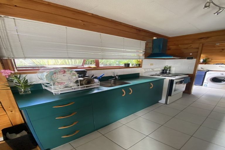 Photo of property in 1/11 Arrow Road, Forrest Hill, Auckland, 0620