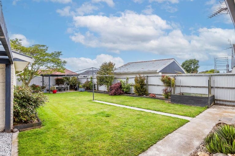 Photo of property in 23 Dunstan Crescent, Hornby, Christchurch, 8042