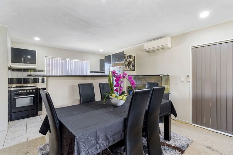 Photo of property in 8 Kora Avenue, Ranui, Auckland, 0612