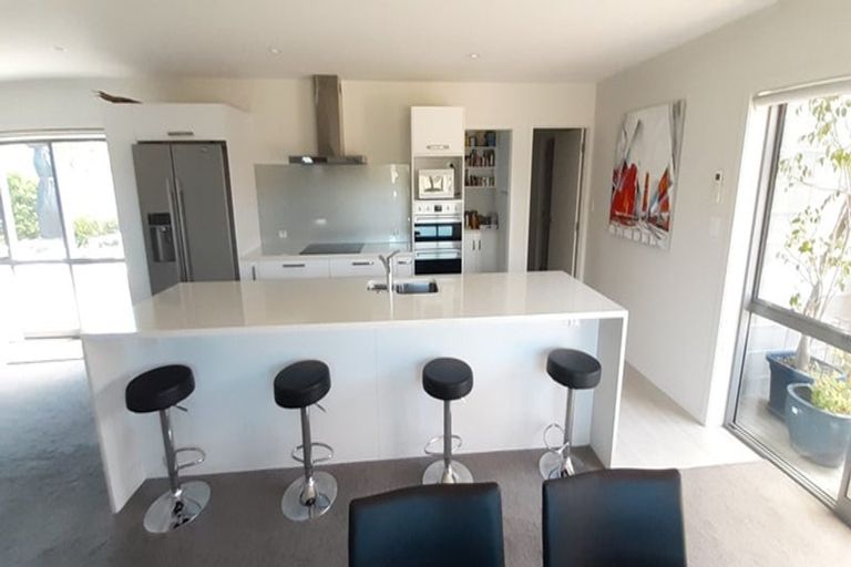 Photo of property in 11 Rotoiti Way, Poraiti, Napier, 4112