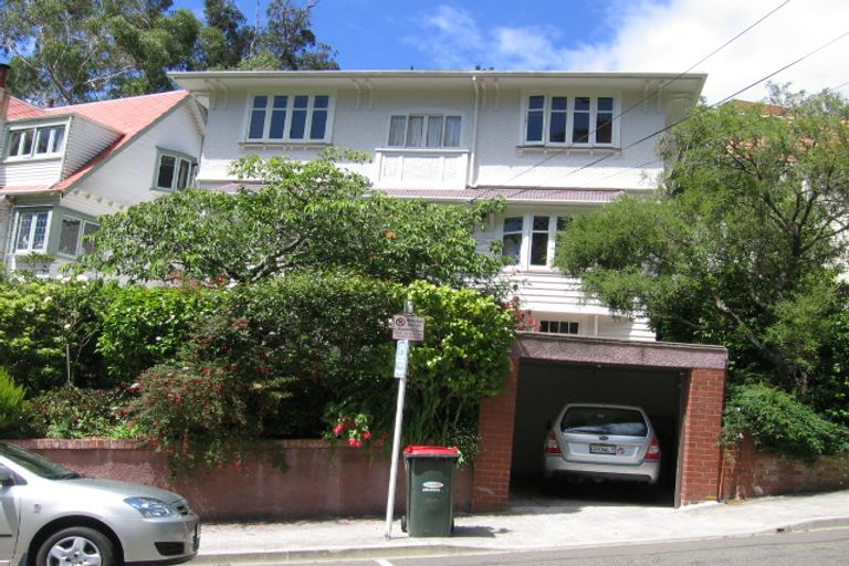 Photo of property in 29 Ngaio Road, Kelburn, Wellington, 6012