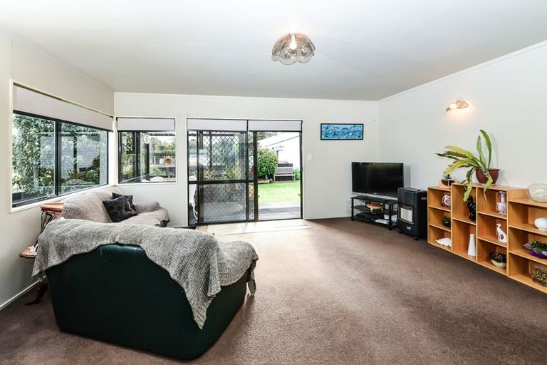 Photo of property in 2 Rigter Place, Enderley, Hamilton, 3214