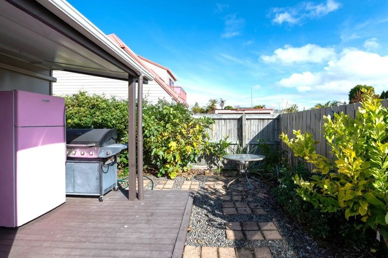 Photo of property in 8b Willow Avenue, Hannahs Bay, Rotorua, 3010