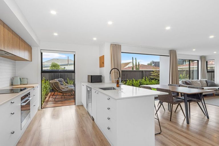 Photo of property in 163c Marine Parade, New Brighton, Christchurch, 8083