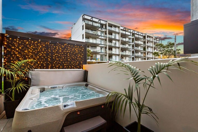 Photo of property in 412/8 Kingsland Terrace, Kingsland, Auckland, 1021