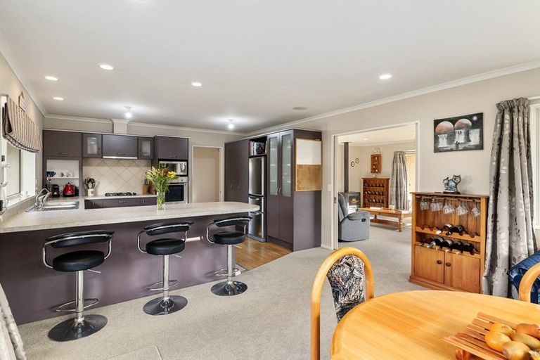 Photo of property in 29 Leanne Way, Waikanae Beach, Waikanae, 5036