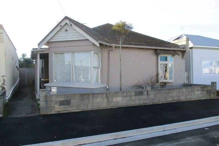 Photo of property in 10 Cashel Street, South Dunedin, Dunedin, 9012